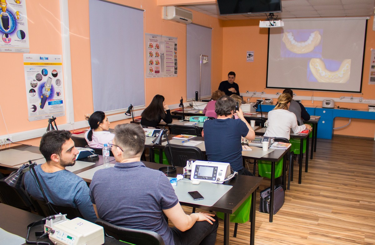 Препарирование зубов под цельнокерамические реставрации во фронтальном отделе, 26 февраля 2020г.