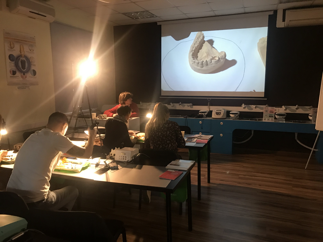 Пост-релиз 15 мая: Прямые реставрации повышенной прочности