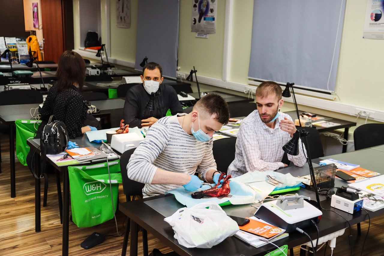 Виталий Панцулая: одномоментная имплантация и немедленная нагрузка