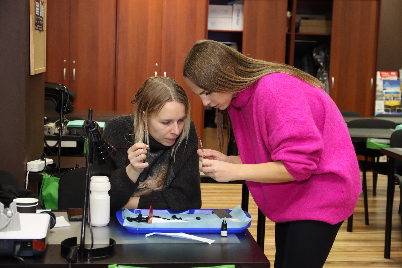 Прямые методы реставраций жевательной группы зубов