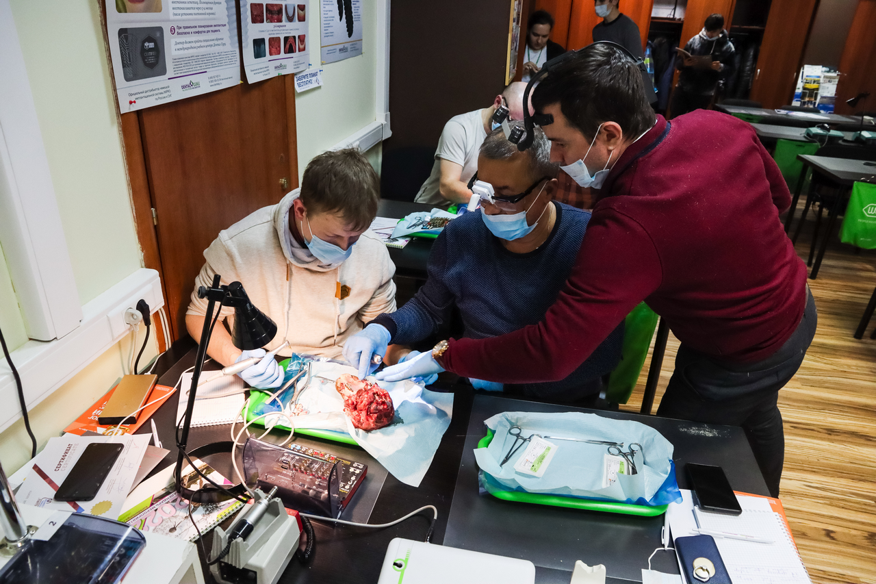 Виталий Панцулая: одномоментная имплантация и немедленная нагрузка