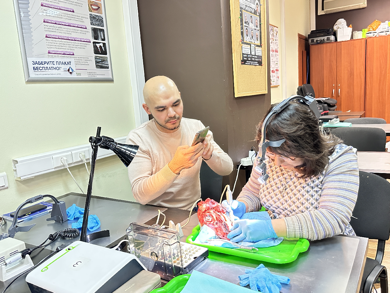 Одномоментная имплантация и немедленная нагрузка