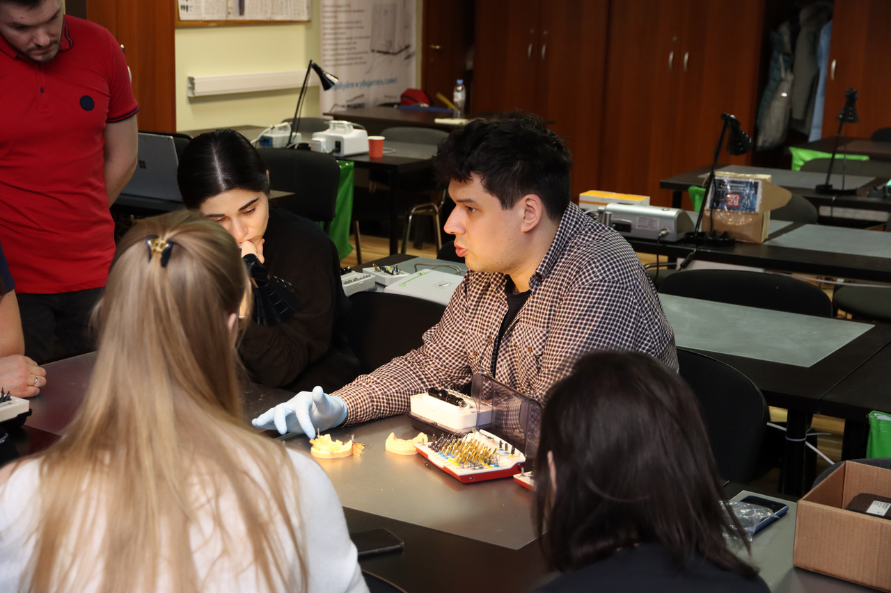 Продвинутый курс R2Gate+ExoCAD. Практика на беззубой челюсти