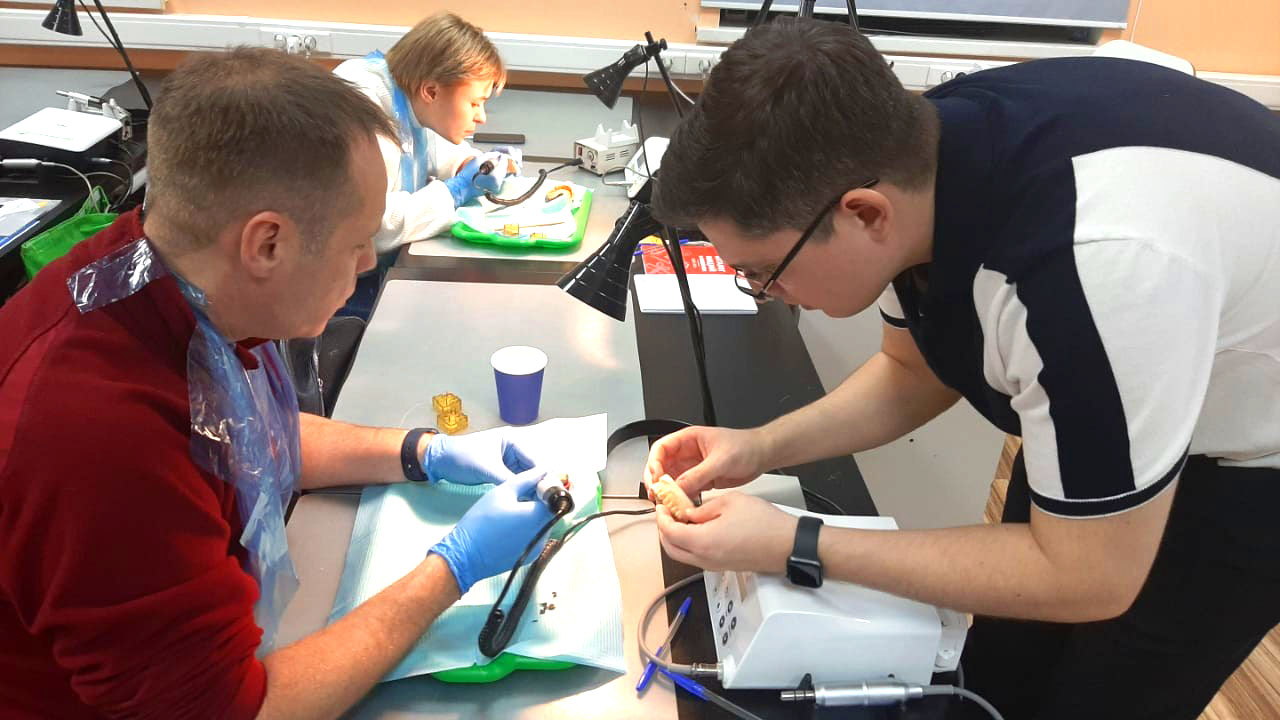 Препарирование зубов под цельнокерамические реставрации во фронтальном отделе. Пост-релиз 22 ноября