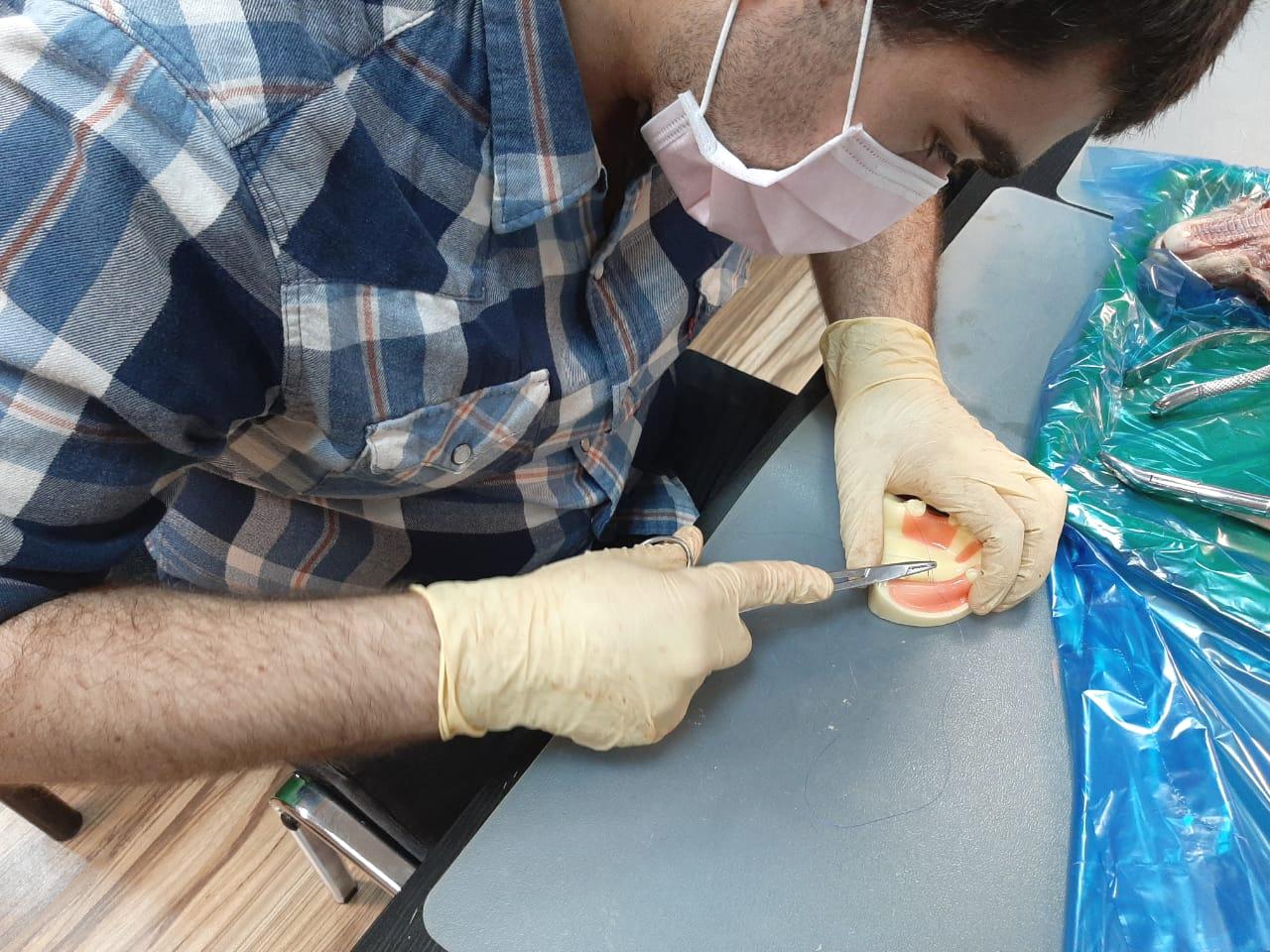 Атравматичное удаление зубов и методики наложения швов. Пост-релиз офлайн курса 23 июня.