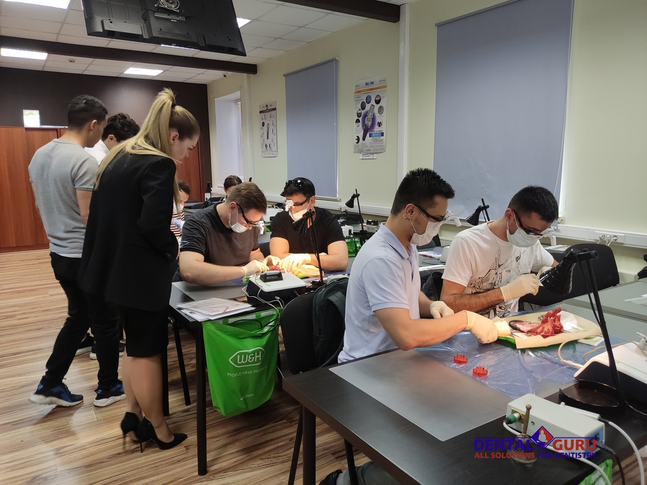 Атравматичное удаление зубов и методики наложения швов. Пост-релиз 3 августа 2021