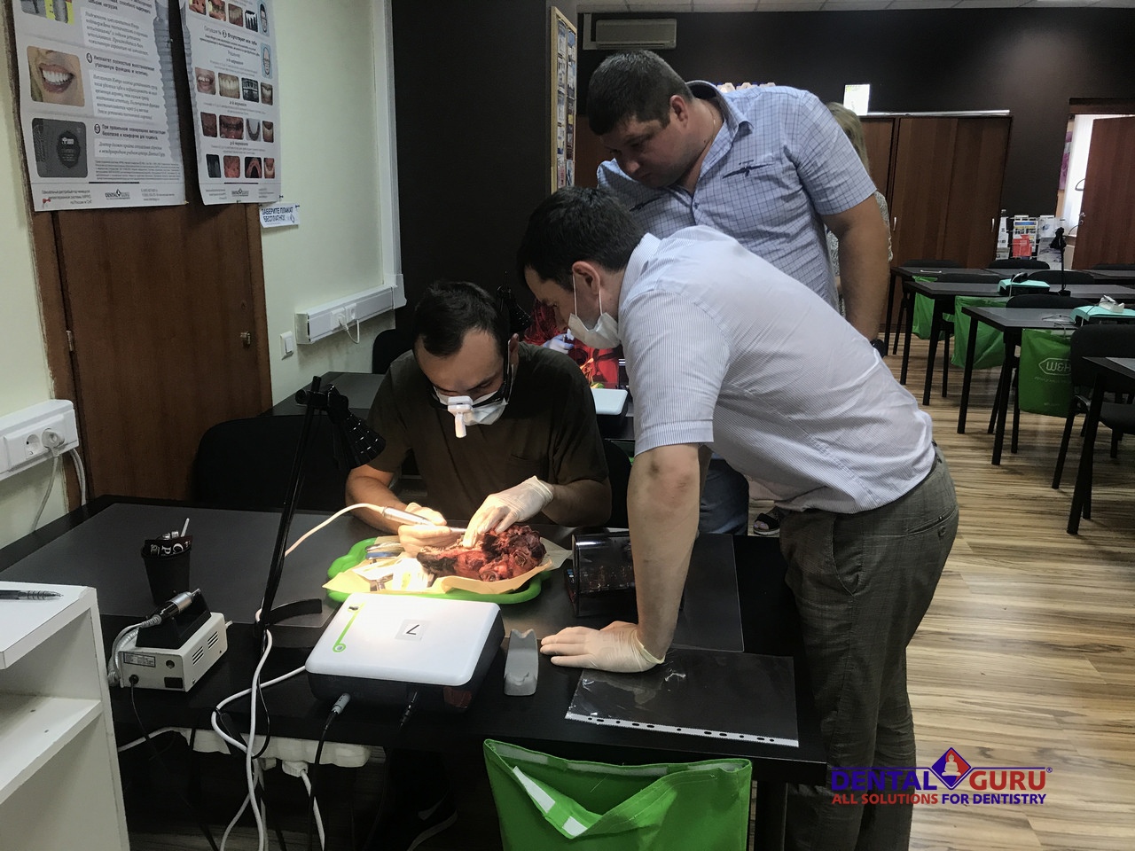 Курс Виталия Панцулая: одномоментная имплантация и немедленная нагрузка