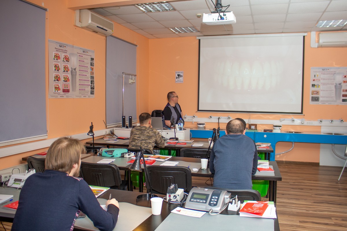 Стоматологическая реабилитация с помощью ангулированных имплантатов. 5 февраля 2020, Данилов Александр Алексеевич