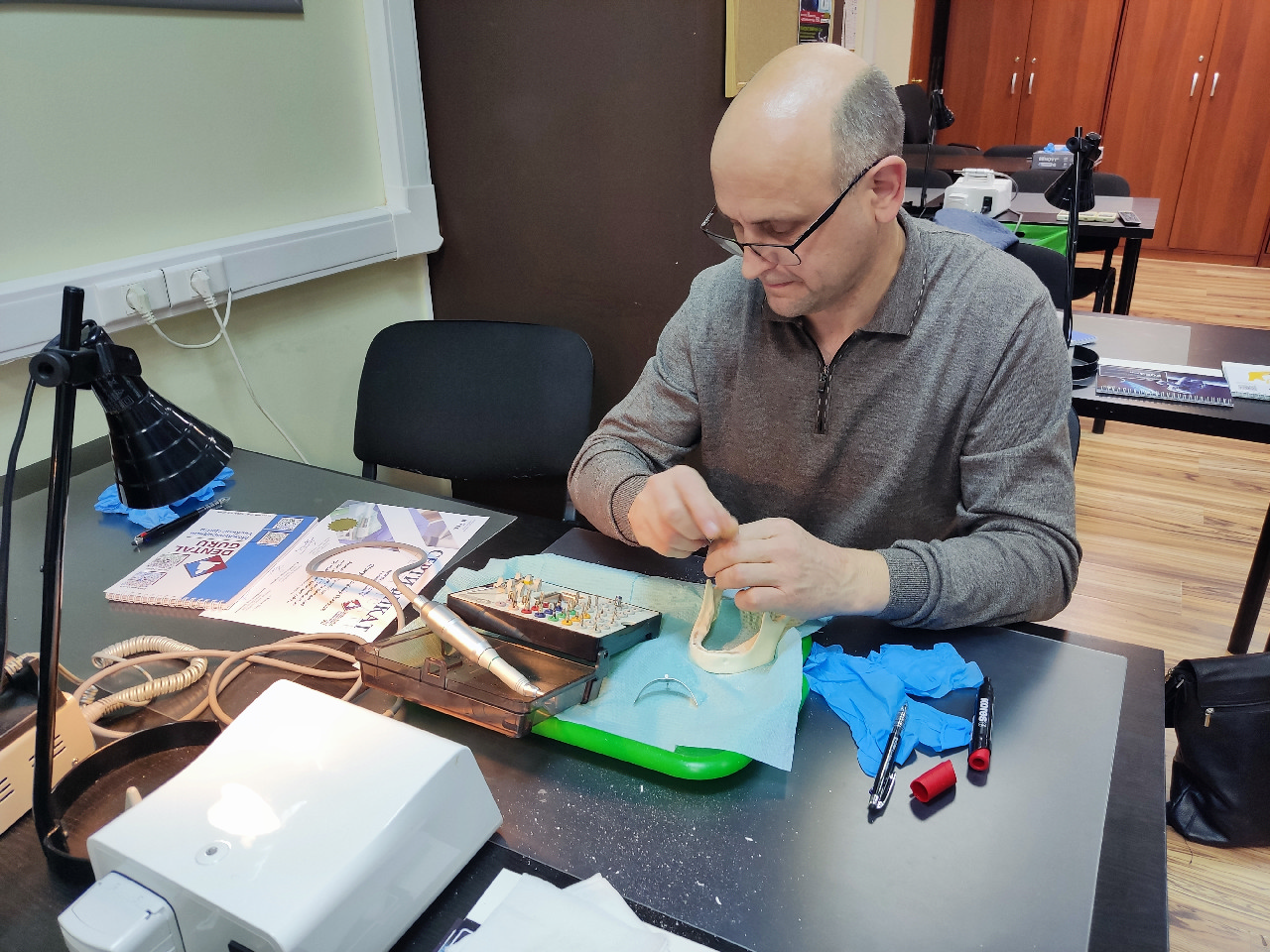 Экспертный курс по тотальной имплантации и протезированию при полном отсутствии зубов