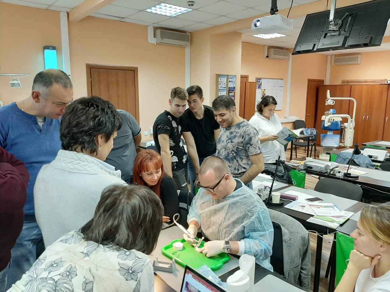 Стоматологическая реабилитация с помощью ангулированных имплантатов, курс 15.09.2020