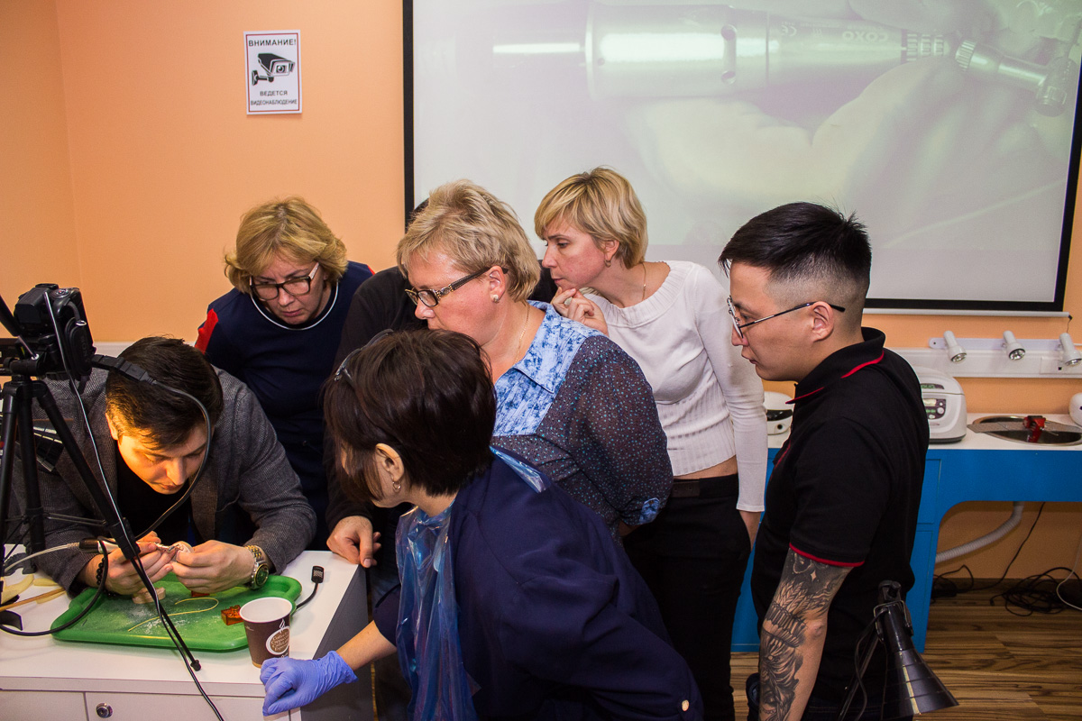 Препарирование зубов под цельнокерамические реставрации во фронтальном отделе. 3 сентября 2019, Султанов К.С.