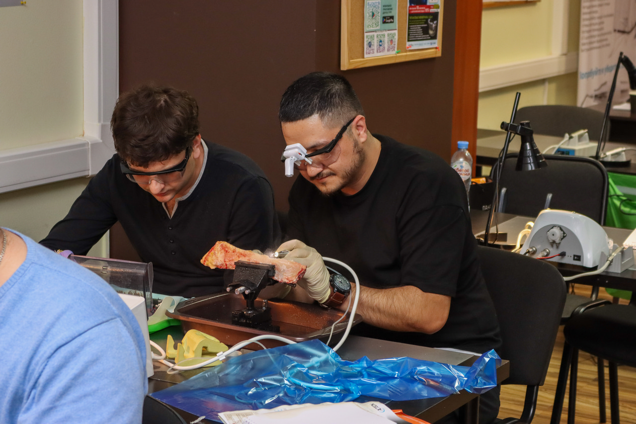 Продвинутый курс по имплантации. Костная пластика и синус-лифтинг