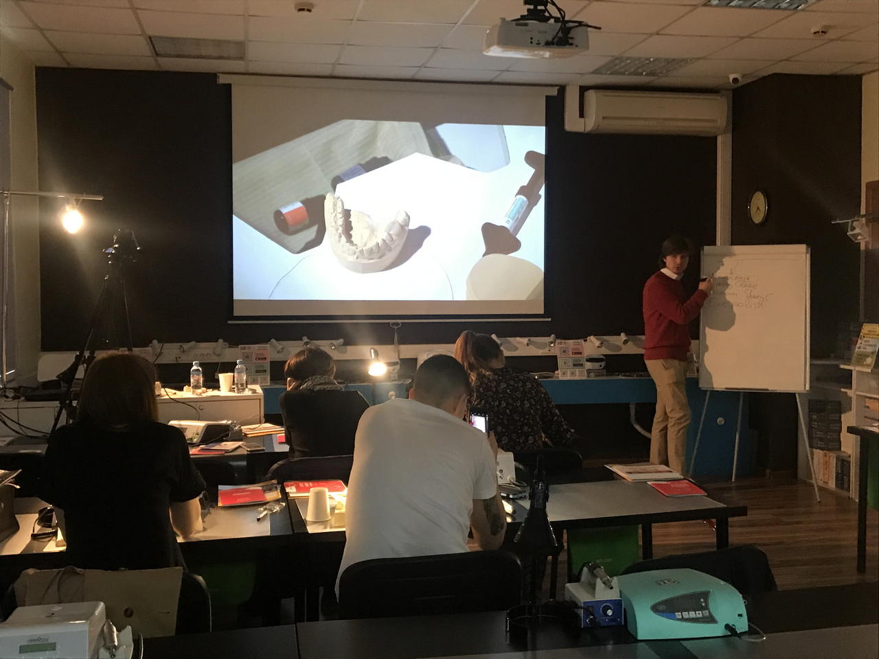 Пост-релиз 15 мая: Прямые реставрации повышенной прочности