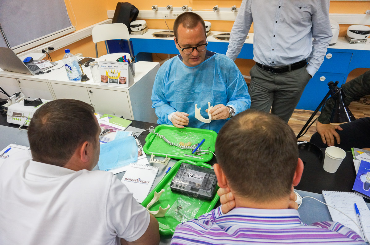 Курс "Стоматологическая реабилитация с помощью ангулированных имплантов", 3 октября 2019г.