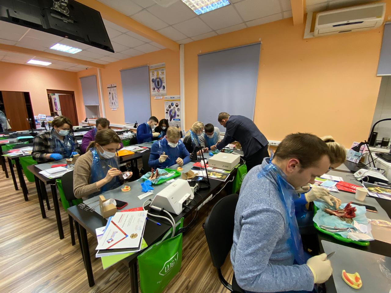 Атравматичное удаление зубов и методики наложения швов. Пост-релиз 11.12.20