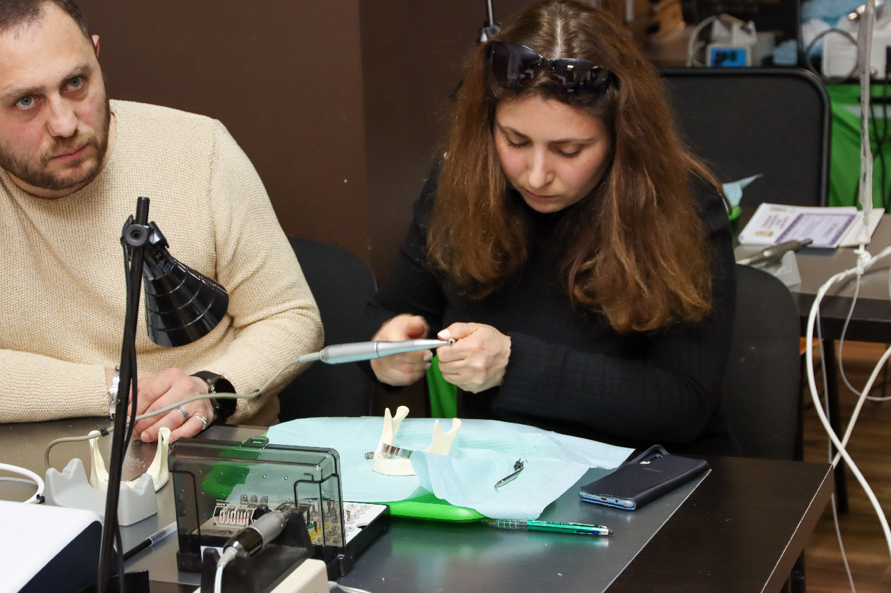 Экспертный курс по тотальной имплантации и протезированию при полном отсутствии зубов