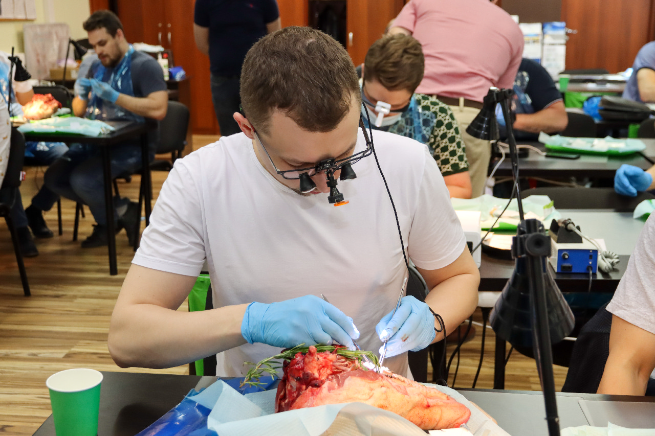 Пластика мягких тканей вокруг имплантатов. Морфологический подход