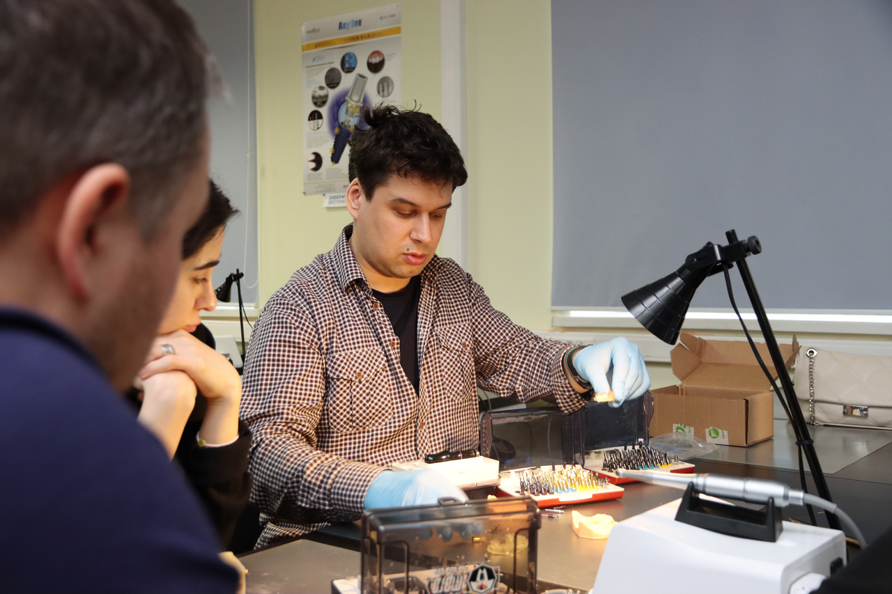 Продвинутый курс R2Gate+ExoCAD. Практика на беззубой челюсти