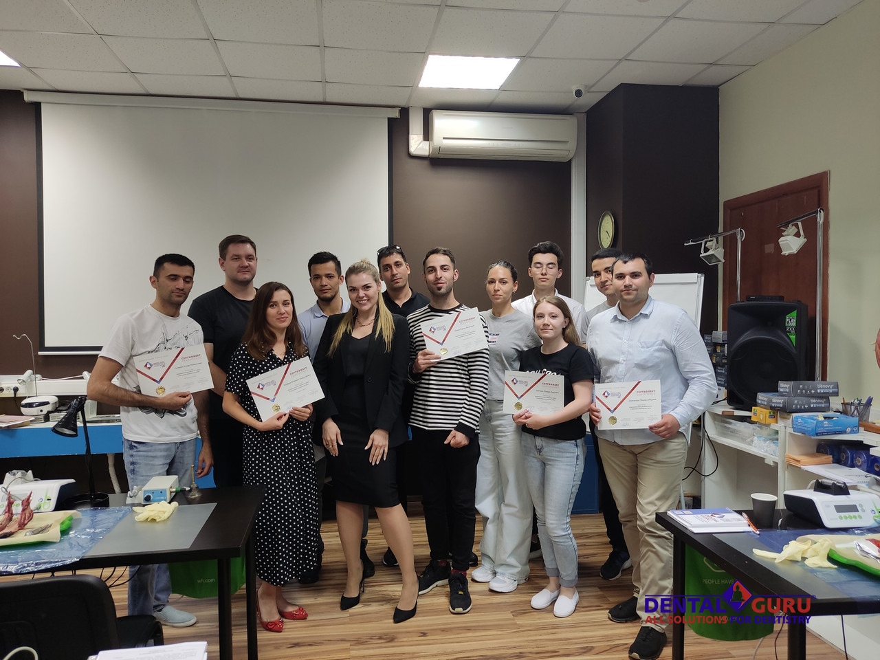 Атравматичное удаление зубов и методики наложения швов. Пост-релиз 3 августа 2021