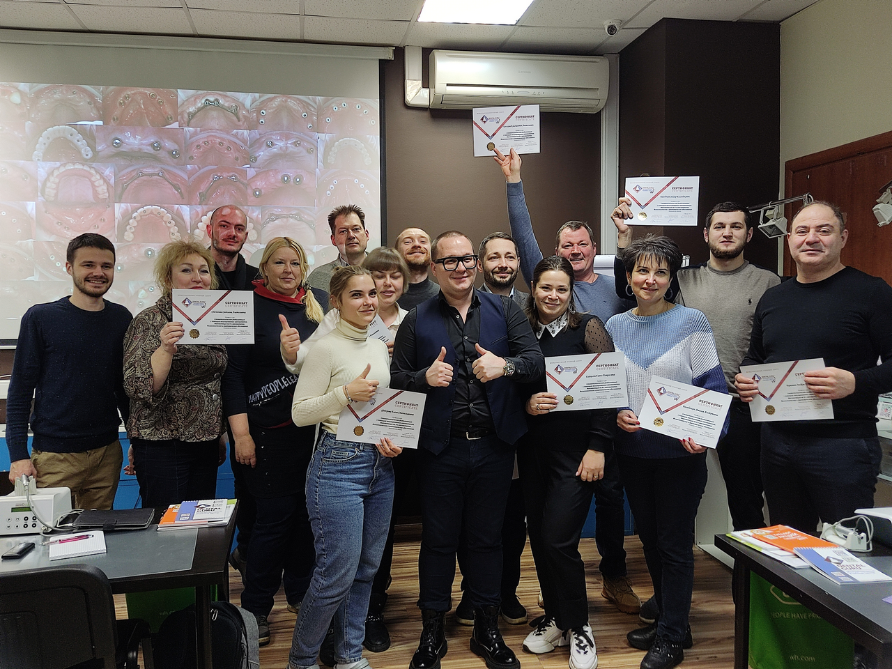 Стоматологическая реабилитация с помощью ангулированных имплантатов. Имплантация на 4-х имплантатах