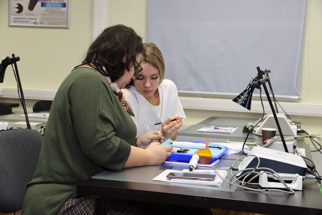 Прямые методы реставраций жевательной группы зубов