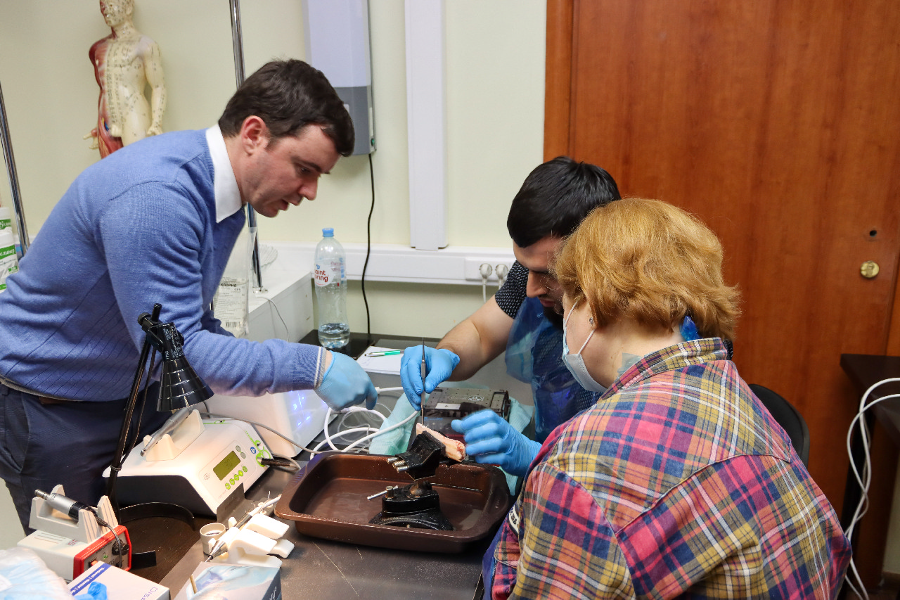 Продвинутый курс по имплантации. Костная пластика и синус-лифтинг