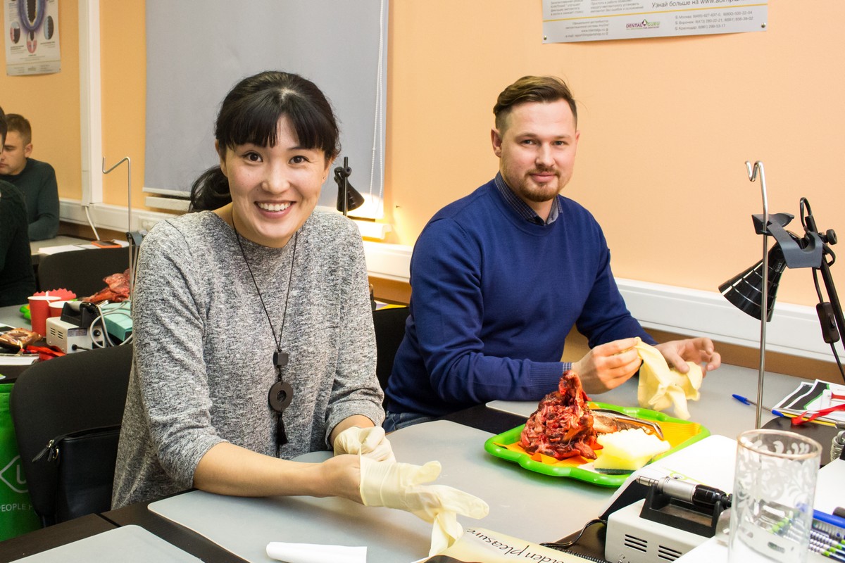 Атравматичное удаление зубов и методики наложения швов