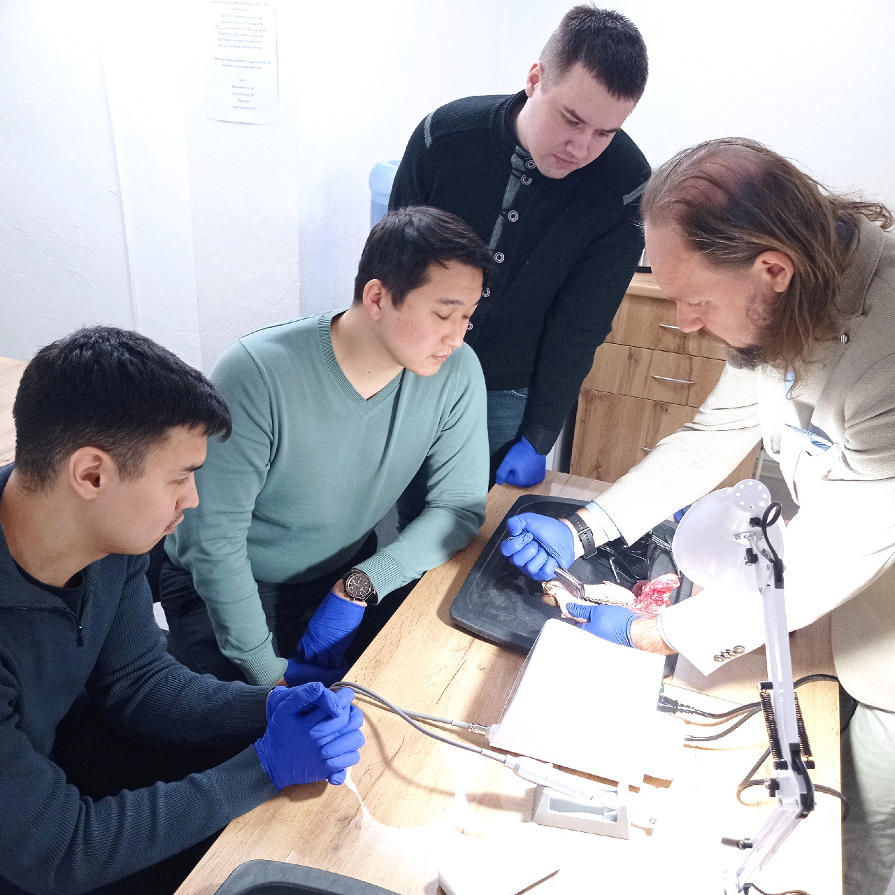 Курс Камиля Хабиева в Казастане: Атравматичное удаление зубов, одномоментная имплантация и PRF 