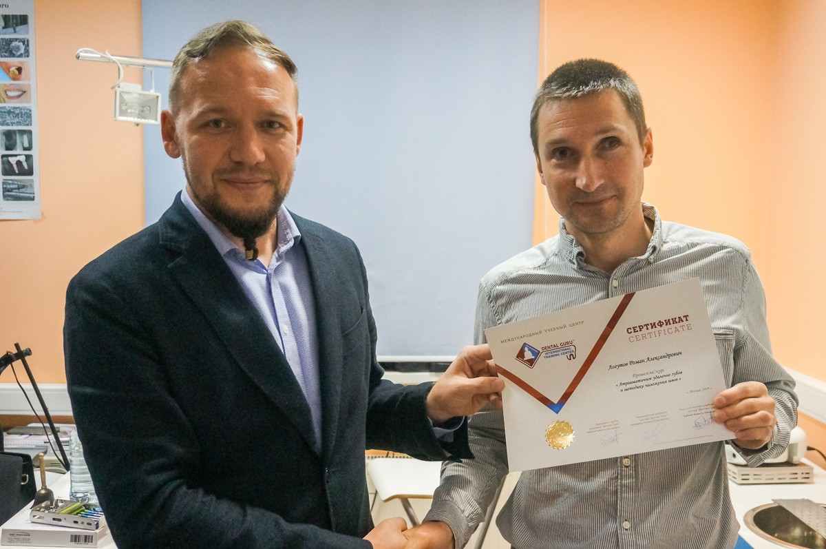 Атравматичное удаление зубов и методики наложения швов. Курс Камиля Наильевича Хабиева, 6 октября