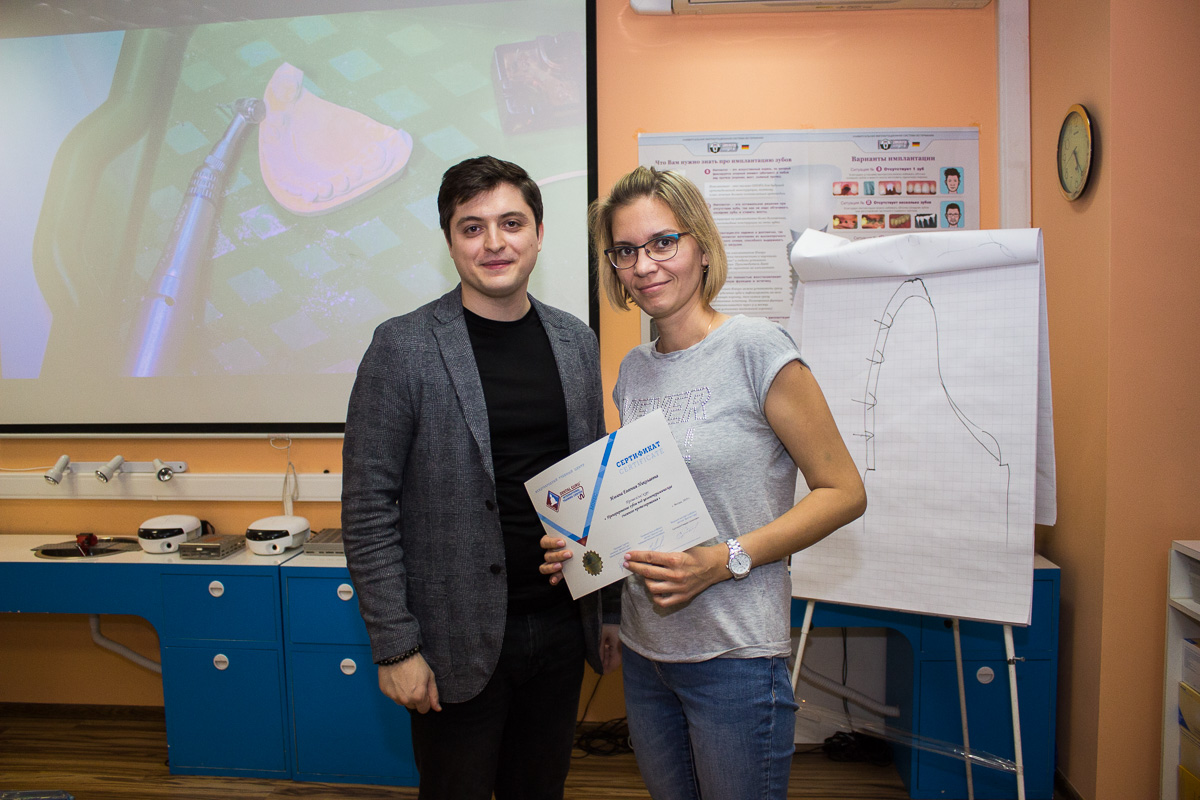 Препарирование зубов под цельнокерамические реставрации во фронтальном отделе. 3 сентября 2019, Султанов К.С.