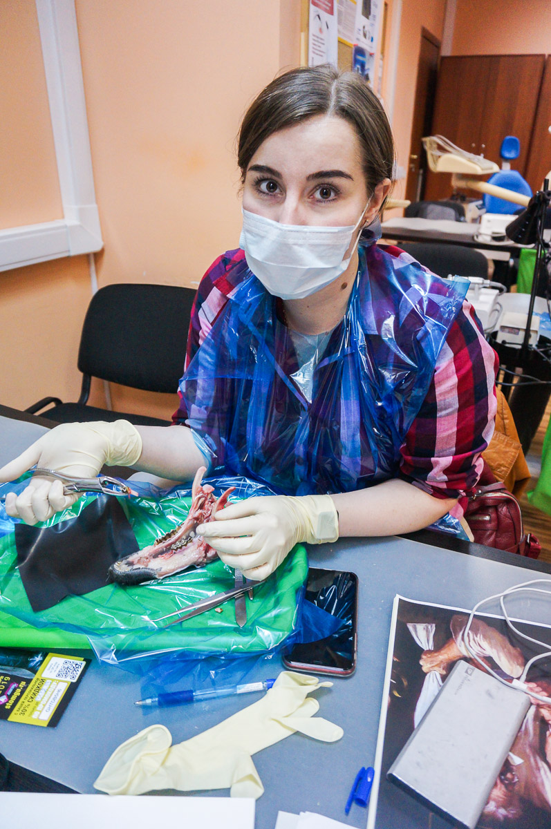 Атравматичное удаление зубов и методики наложения швов. 17 августа 2019г.