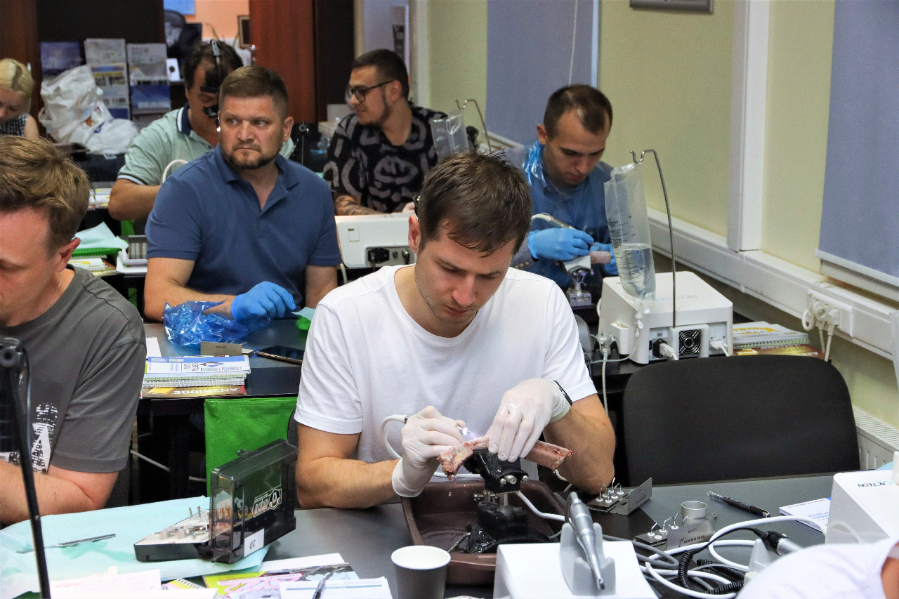 Продвинутый курс по имплантации. Костная пластика и синус-лифтинг