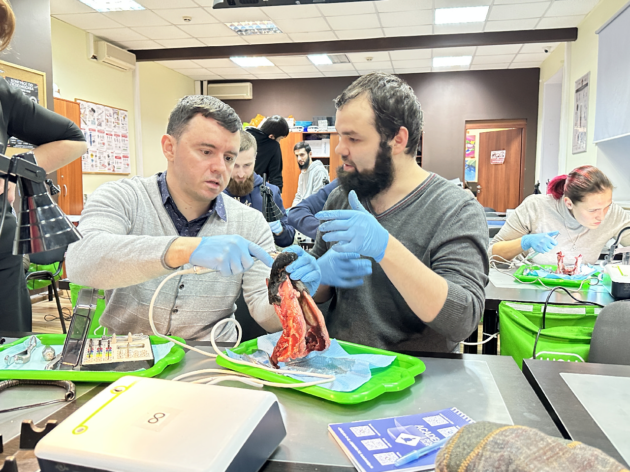 Одномоментная имплантация и немедленная нагрузка