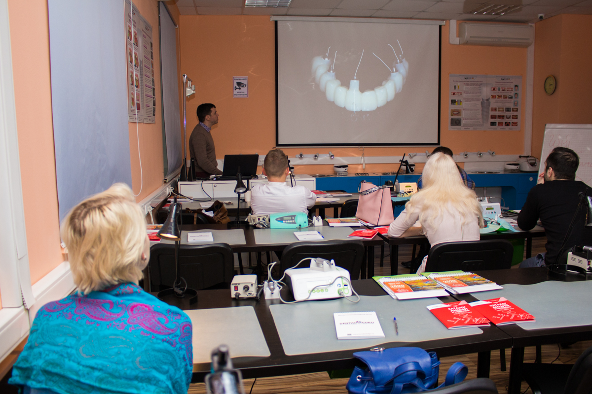 Одномоментная имплантация и немедленная нагрузка. 3 февраля 2020