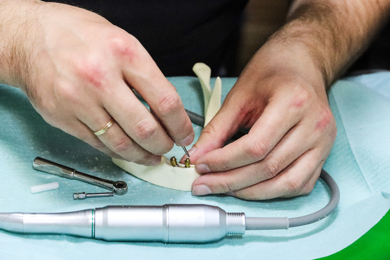 Экспертный курс по тотальной имплантации и протезированию при полном отсутствии зубов