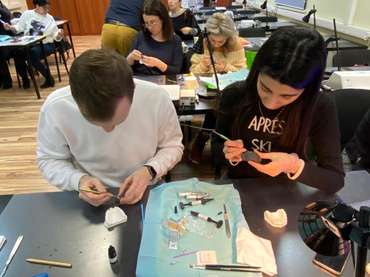 Прямые композитные виниры. Полный алгоритм и немного больше. Пост-релиз 3 марта 2021