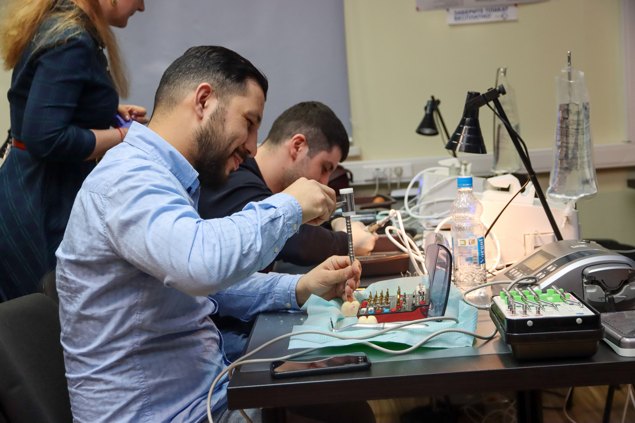 Продвинутый курс по имплантации. Костная пластика и синус-лифтинг