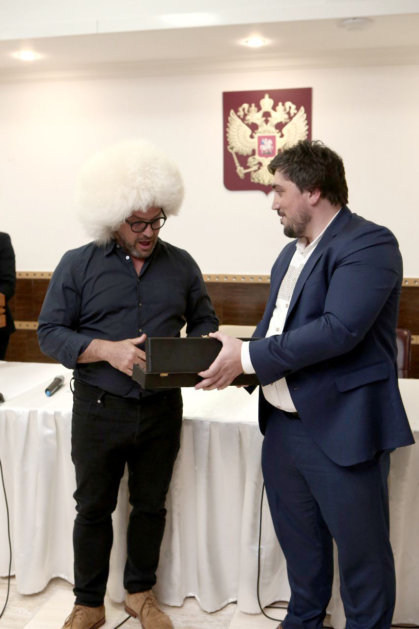 24 октября. Имплантологический конгресс с Ховардом Глюкманом в Махачкале.