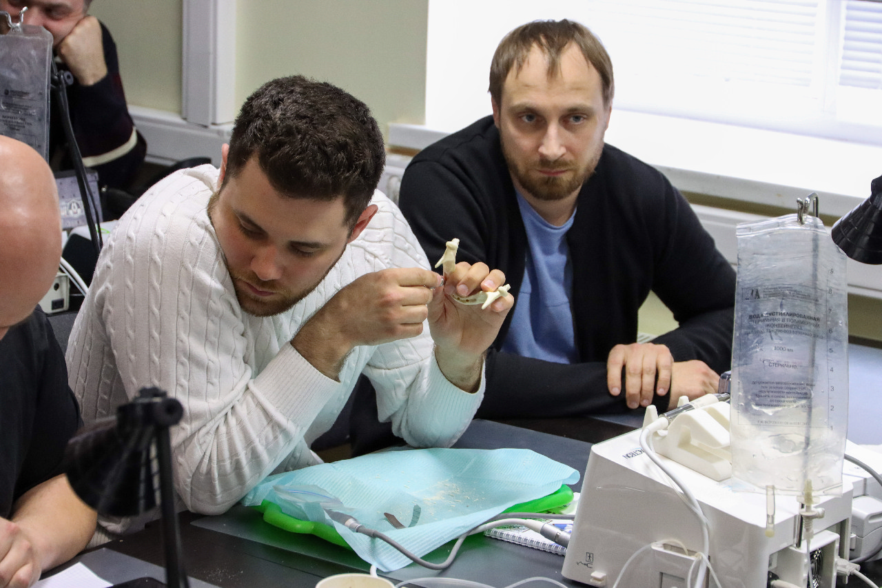 Экспертный курс по тотальной имплантации и протезированию при полном отсутствии зубов