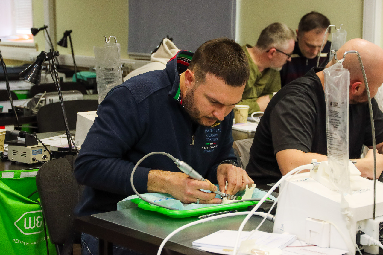 Экспертный курс по тотальной имплантации и протезированию при полном отсутствии зубов