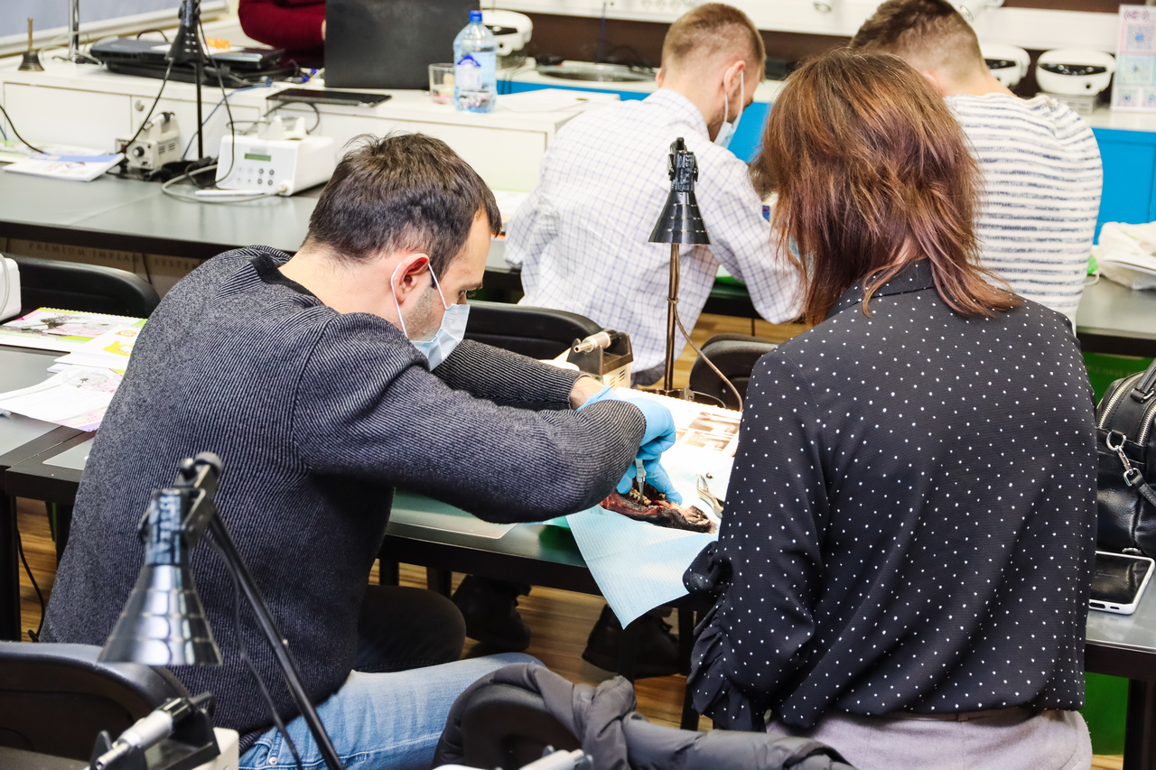 Виталий Панцулая: одномоментная имплантация и немедленная нагрузка