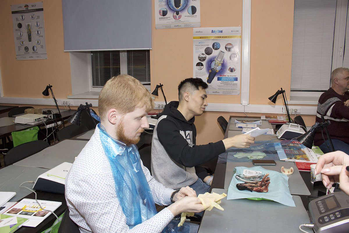 Атравматичное удаление зубов и методики наложения швов. 21.01.2020