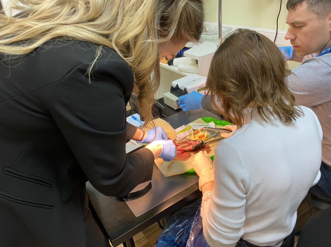 Атравматичное удаление зубов и методики наложения швов. Пост-релиз 09.04.21