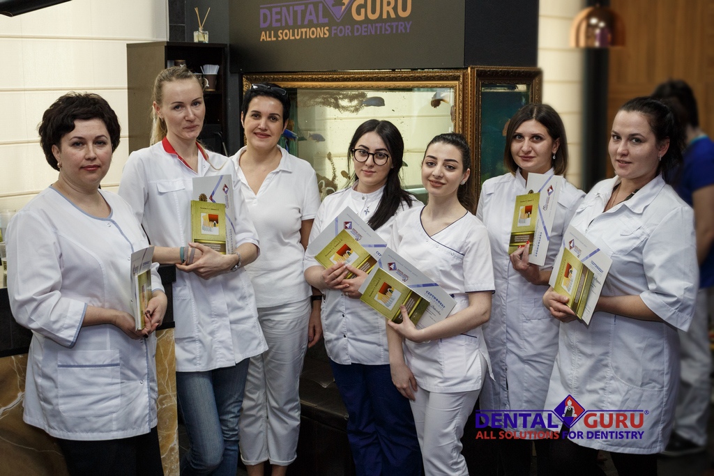 Первый московский чемпионат по отбеливанию в клинике «Дентал Гуру»