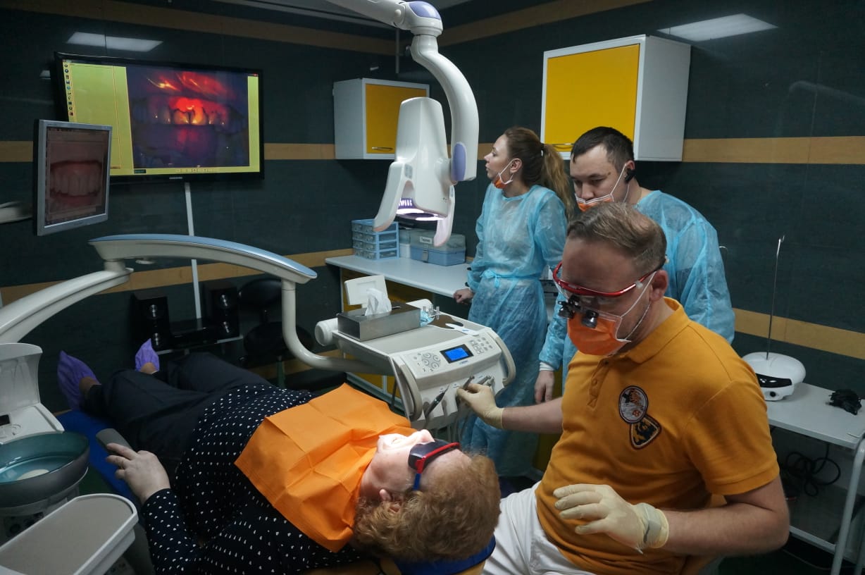 Два дня, два лектора, 40 тем и реставрация на пациенте.