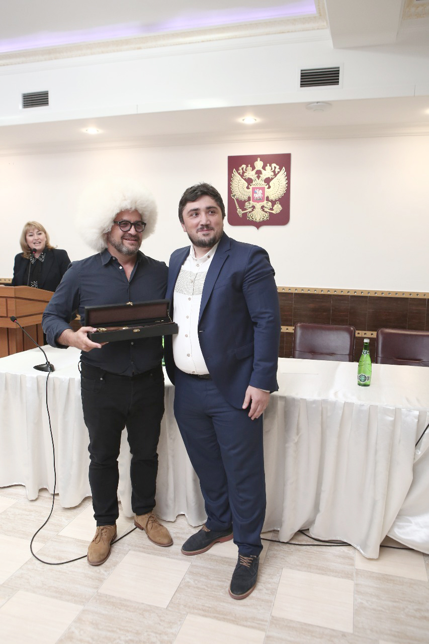 24 октября. Имплантологический конгресс с Ховардом Глюкманом в Махачкале.