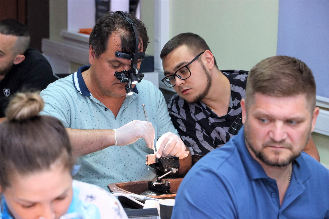 Продвинутый курс по имплантации. Костная пластика и синус-лифтинг