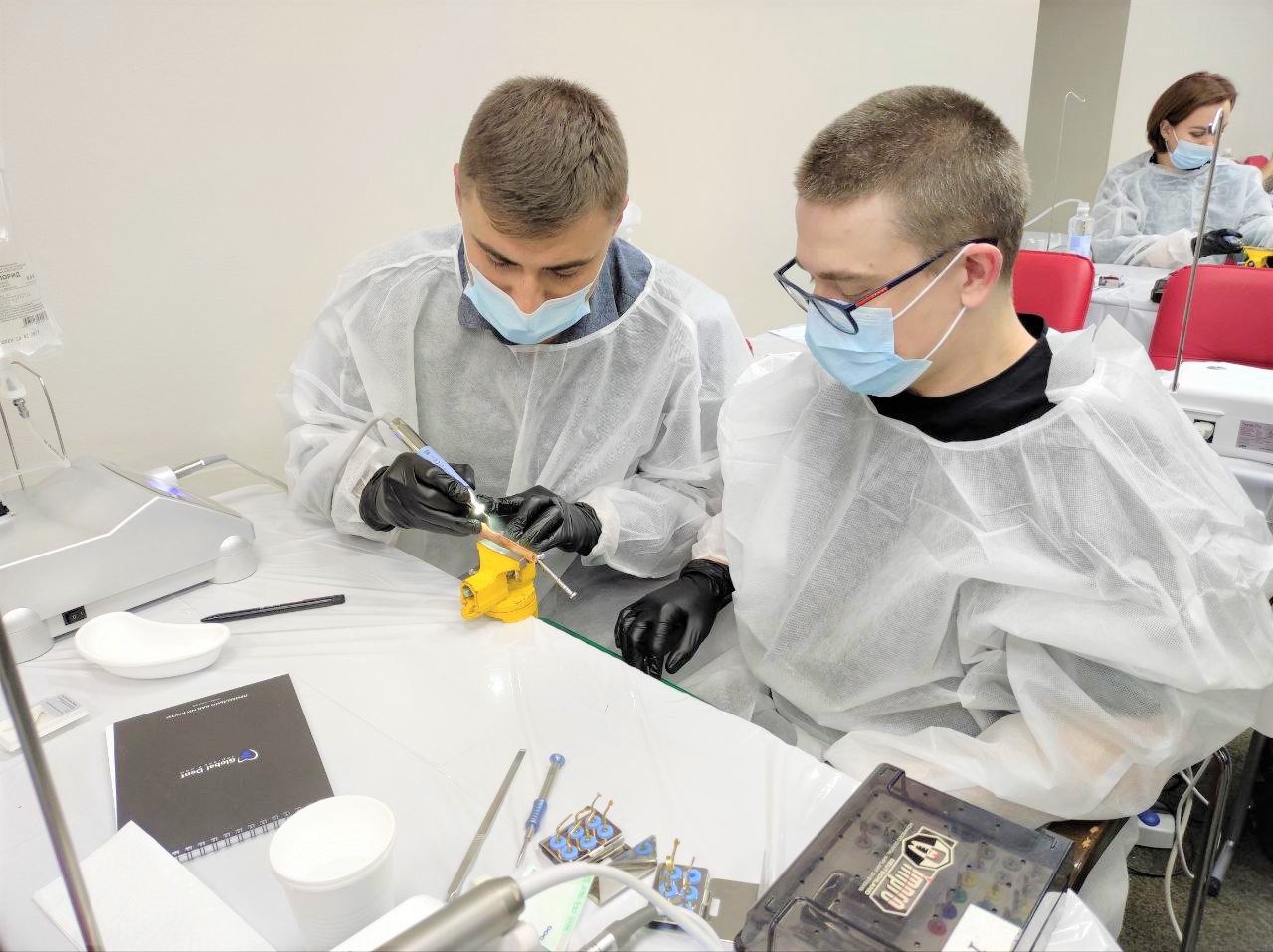 Продвинутый курс по имплантации. Костная пластика и синус-лифтинг