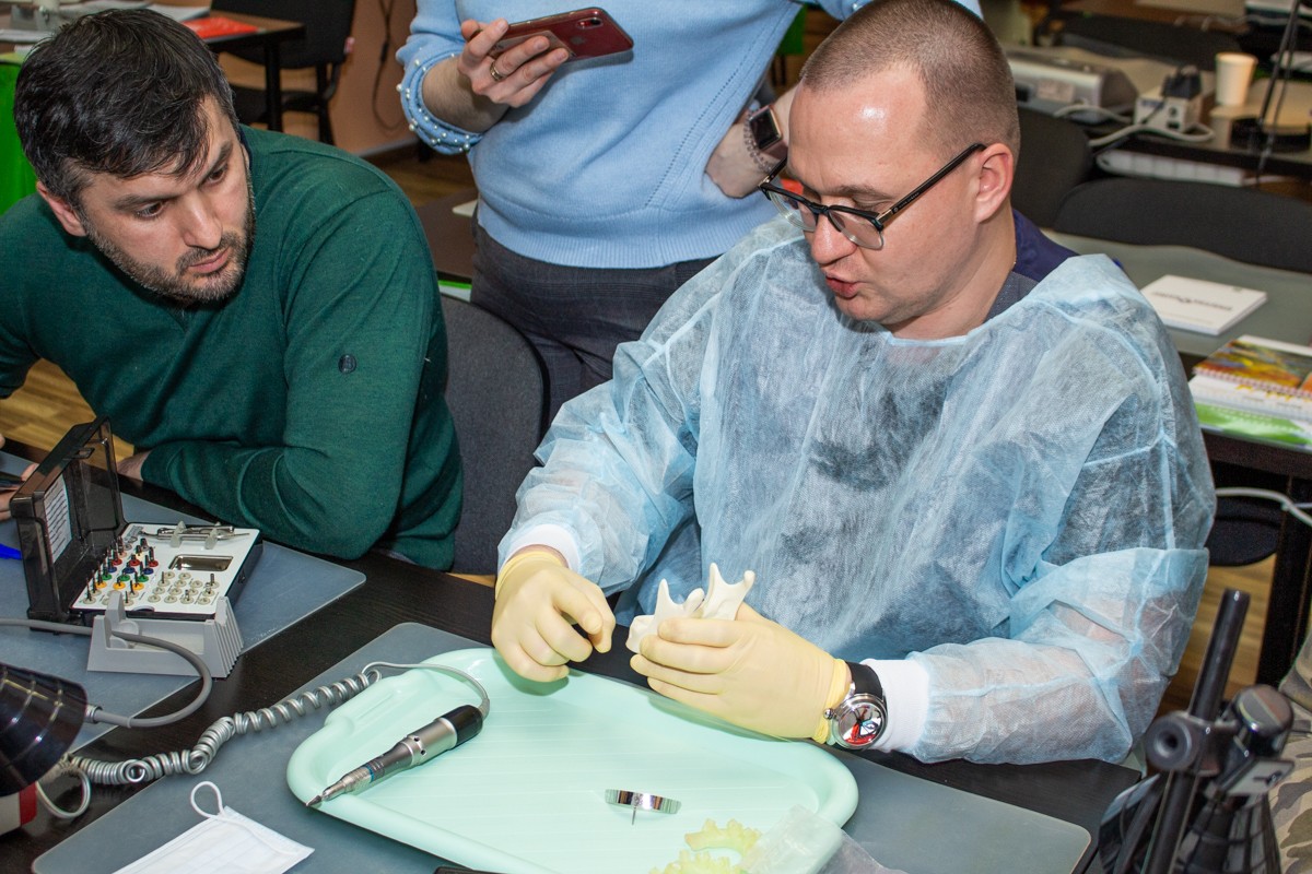 Стоматологическая реабилитация с помощью ангулированных имплантатов. 5 февраля 2020, Данилов Александр Алексеевич