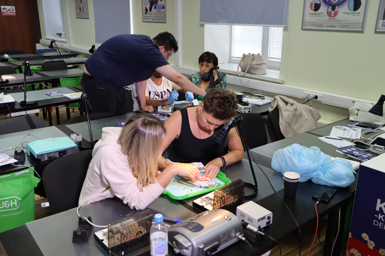 Экспертный курс по тотальной имплантации и протезированию при полном отсутствии зубов